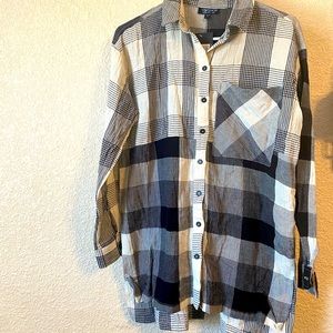 TopShop long sleeve plaid button down with collar Black and Cream NWT Women’s 2